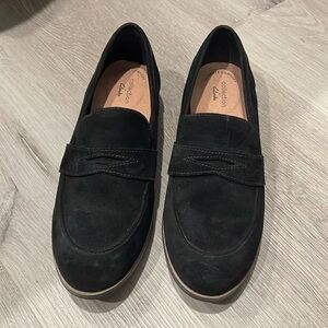 New Clarks black loafers size 8 W